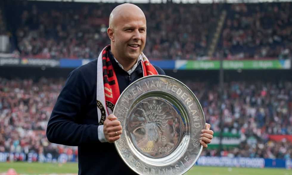 سلوت: ليفربول وفينورد يتفاوضان.. وهذا موقفي